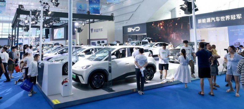 十一黄金周,崇礼邀您共赴一场“汽车+赛事+文旅+消费”的绿色科技盛宴!