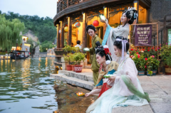 清明何处觅春光？古北水镇花神降临，解锁春日新玩法！