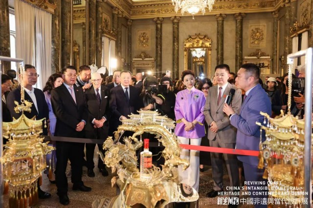 国窖1573走进米兰,非遗宫灯点亮2025“新生万物——中国非遗与当代设计展